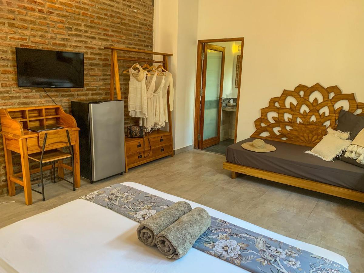 Готель Soraya Yoga Wellness Center Гілі-Траванган Екстер'єр фото
